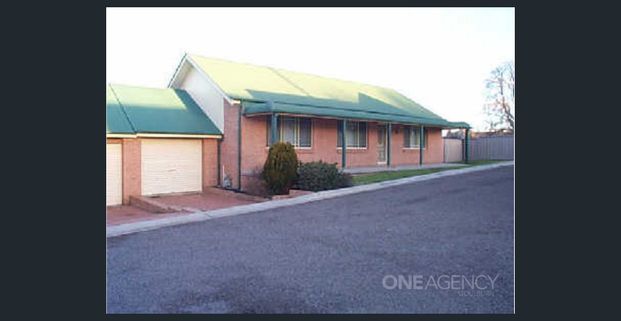 Spacious 2 Bedroom Townhouse - Photo 1