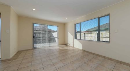 4-BEDROOM IN EAST TAMAKI - Photo 4