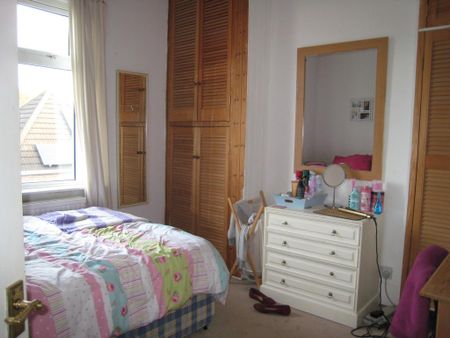 3 bedroom terraced house to rent - Photo 3