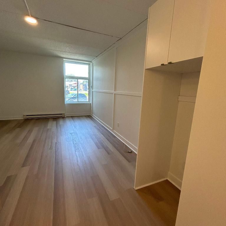 Studio - Saint-Charles-Borromée - $1,049 /mo - Photo 1