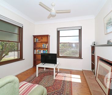 35 Bluett Cresent, Turvey Park NSW 2650 - Photo 1