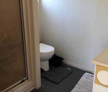 Sunny Studio - Photo 3