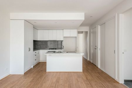 LUXURIOUS THREE BEDROOM HOME - Photo 3