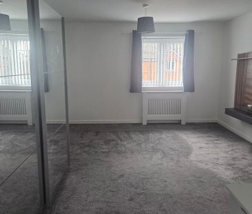 4 bedroom terraced house to rent - Photo 1