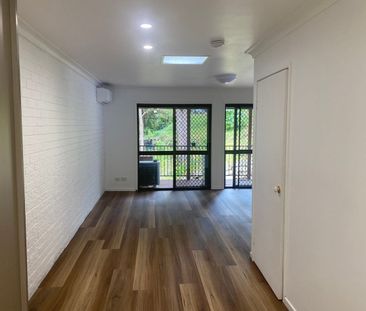 Renovated duplex - Photo 2