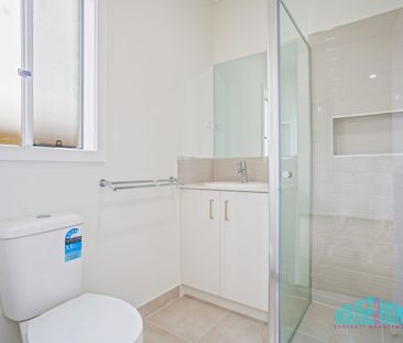 Spacious Family Living in the Heart of Kinbrook - Photo 2