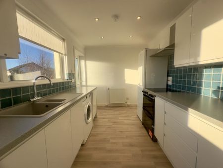 2 bedroom detached house to rent - Photo 5