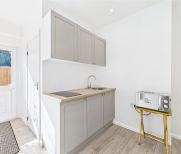 1 bedroom Studio in Elm Road, Berkshire - Photo 4