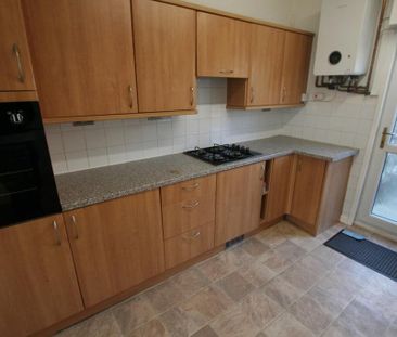 3 bedroom terraced house to rent - Photo 4
