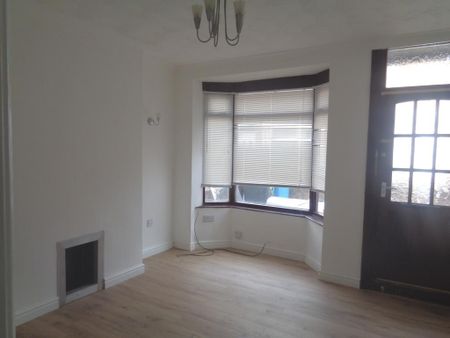 2 bedroom end of terrace house to rent - Photo 3