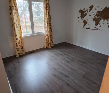 For Lease - 42 Donnacona Crescent, Toronto, Ontario - Photo 4