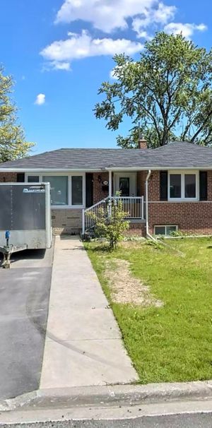 For Lease - 34 Ashwood Crescent, Brampton, Ontario - Photo 1