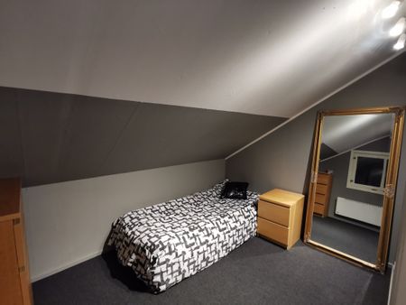 Östra Kopparkärrsvägen, Hovås - Photo 3