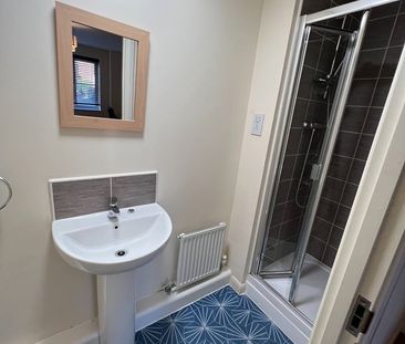 Room in a Shared House, Poppleton Close, CV1 - Photo 4