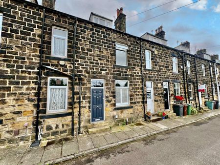 2 bedroom terraced house to rent - Photo 4