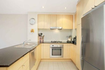 132/25-33 Allen Street Waterloo - Photo 3