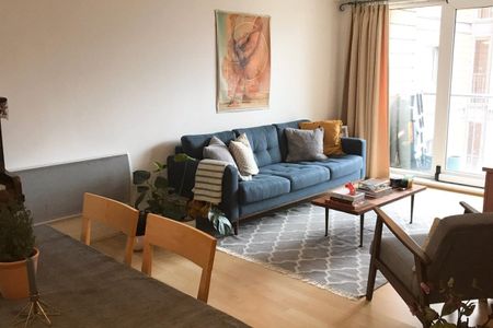 Holland Gardens, BRENTFORD - Photo 3