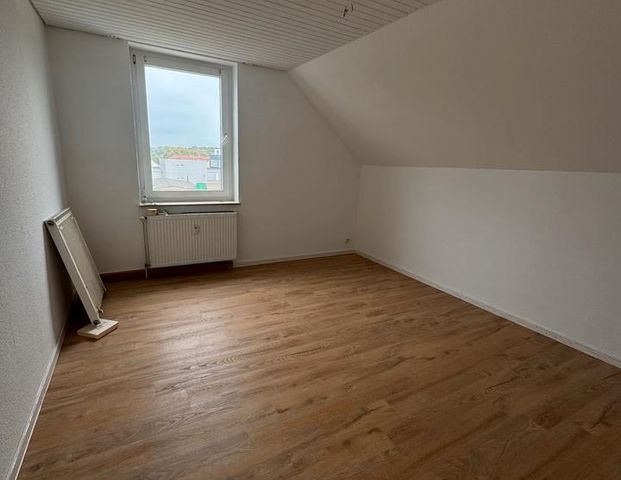 Erstbezug nach Renovierung - Gemütliche 1 ZKB in Zentraler Lage - Photo 1