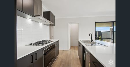 Discover Modern Comfort and Convenience - Photo 3