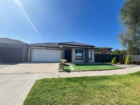 Family Home Awaits! - Photo 2