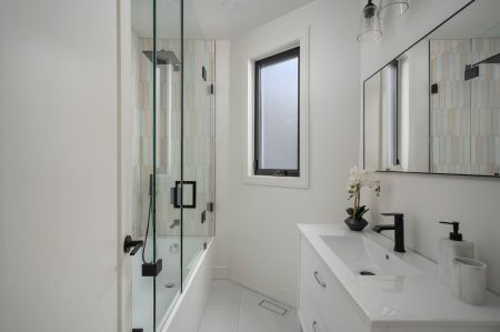 For Lease - 26 Pape Avenue, Toronto, Ontario - Photo 5