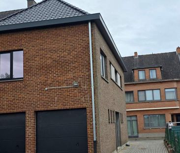 Koppelwoning te huur in Zottegem voor € 900 met 3 slaapkamers - Photo 1