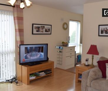 Room for rent in 2-bedroom apartment in Swords in Dublin - Photo 4