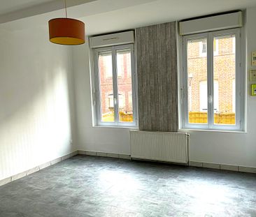 Location Appartement 3 pièces 53m² CAUDEBEC LES ELBEUF 76320 - Photo 2