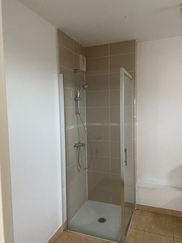 Location Appartement 2 pièces 42m² ORLEANS 45000 - Photo 5