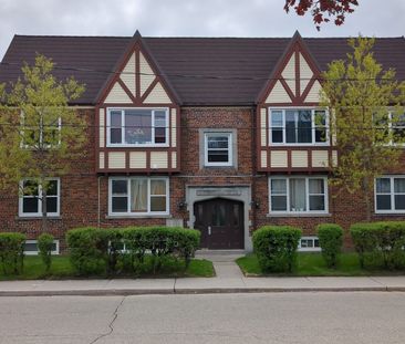 For Lease - 44 Bartonville Avenue Unit# 1, Toronto, Ontario - Photo 5