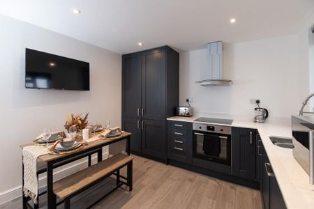 3 bedroom apartment to rent - Photo 4