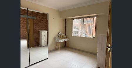 GRANNY FLAT - SUITABLE FOR SINGLE PERSON - Photo 5