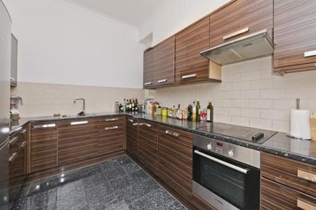 4 bedroom flat to rent - Photo 5