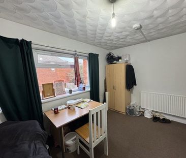 Room in a Shared Flat, Lodge Road, SO14 - Photo 2