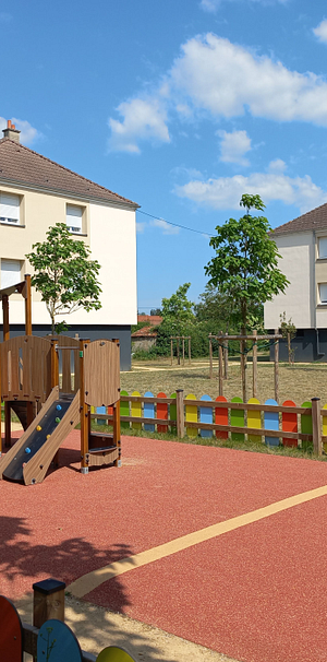 Bel appartement T5 avec balcon et garage proche des écoles à Decize - Photo 1