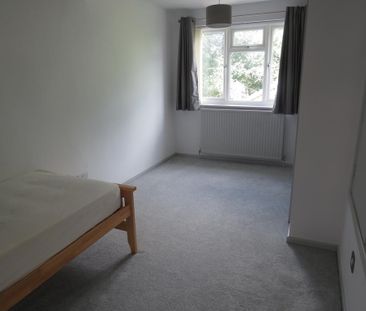 3 bedroom property to rent - Photo 3