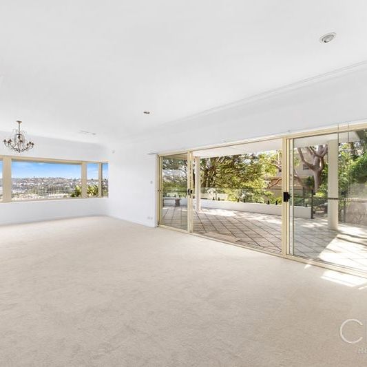 Renovated Home With Spectacular 180° Harbour & City Views - Photo 1