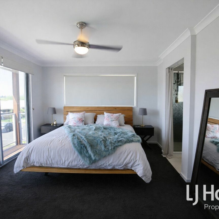 Side Access - Contemporary Living - Walking Distance to Schools - Photo 1