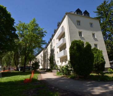 Gut mit öffentlichen Verkehrsmitteln erreichbare Singlewohnung im 3... - Photo 2