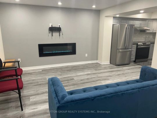 Detached Home For Lease | W9229201 - Photo 1