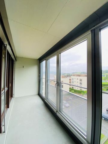 "Grossräumige, helle Wohnung mit Balkon und herrlicher Aussicht" - Photo 5