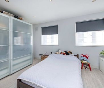 Ashdown Way, London, SW17 - Photo 2