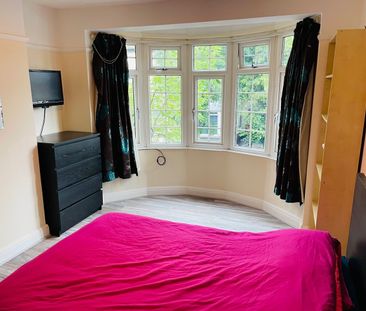 Room in a Shared House, St. James's Road, CR0 - Photo 1