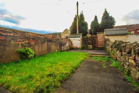 New Park Terrace, Treforest, Pontypridd - Photo 2