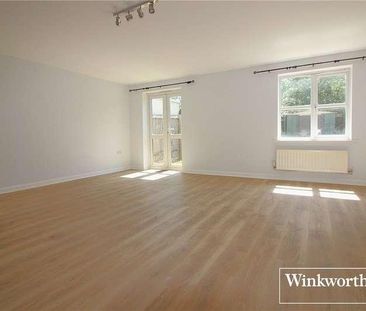 Whitehall Close, Borehamwood, Hertfordshire, WD6 - Photo 3
