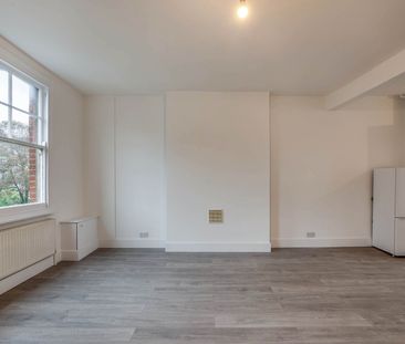 Studio Flat, Kingsland Road, E2 - Photo 3