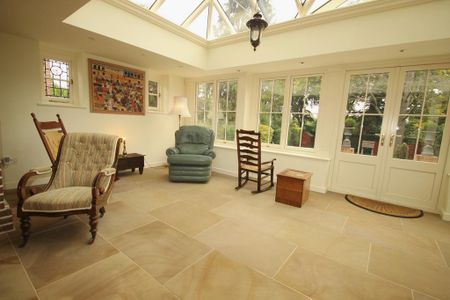 3 bedroom detached house to rent - Photo 3