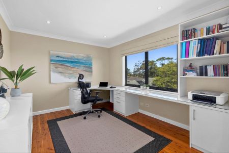 Exquisite Family Haven - Photo 3