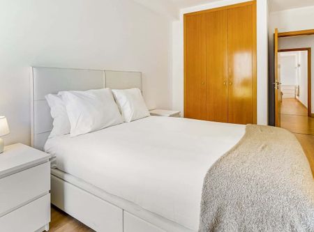 29 Av. David Mourão-Ferreira, Lisboa, Lisbon 1050-053 - Photo 4