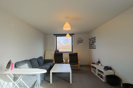 3 Bedroom Home – Professional Let, Student Let - Photo 2